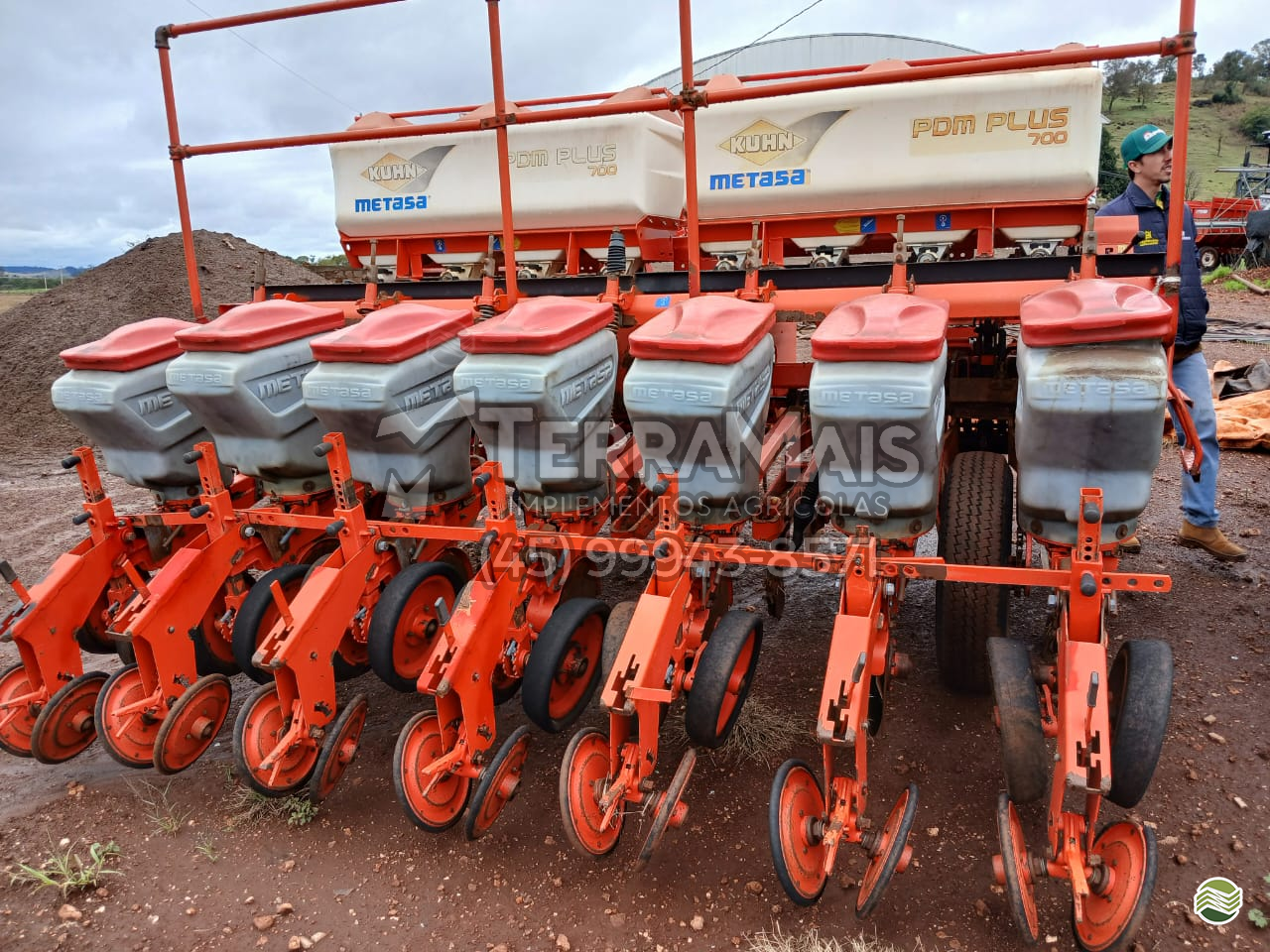PLANTADEIRA KUHN PG  PLUS 700 Terra Mais Implementos Agrícolas TOLEDO PARANÁ PR